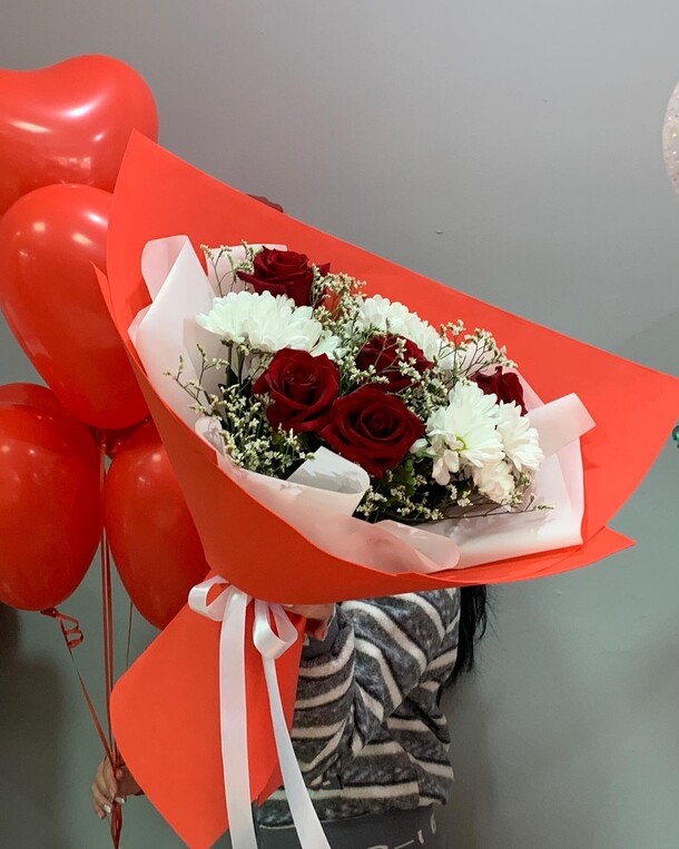 Райна, артикул F1115728 - 8712 рублей, доставка по городу. Flawery - доставка цветов