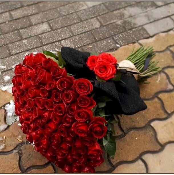 101 роза, артикул F1116937 - 76682 рублей, доставка по городу. Flawery - доставка цветов