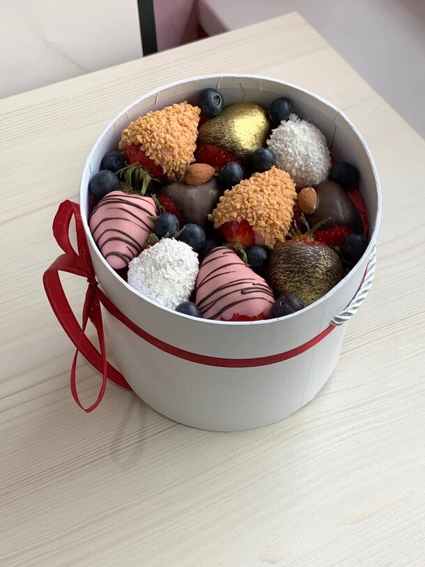 Бокс "passion", артикул F1117282 - 6326 рублей, доставка по городу. Flawery - доставка цветов