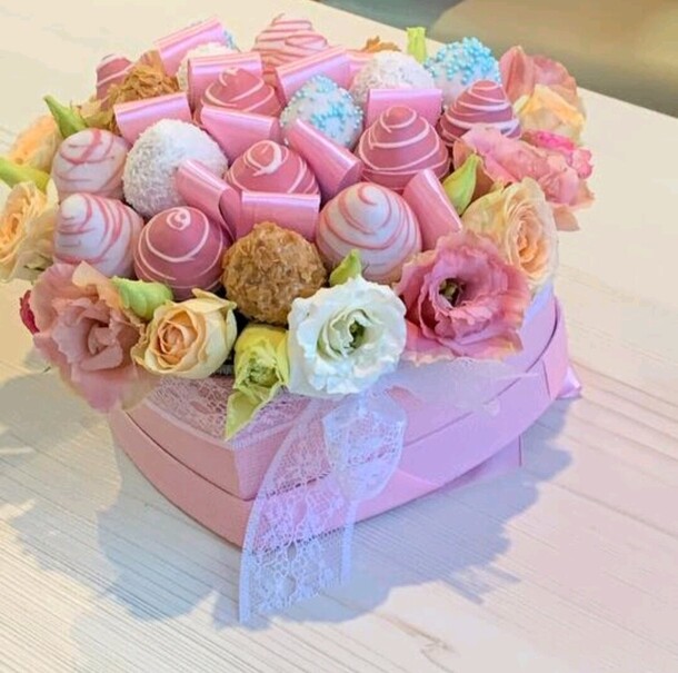 Франузкий поцелуй, артикул F1117414 - 7337 рублей, доставка по городу. Flawery - доставка цветов