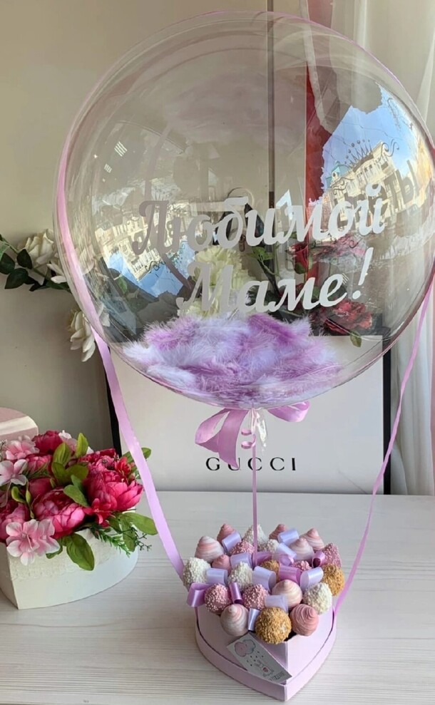 Аэробокс "клубничный закат", артикул F1121993 - 9970 рублей, доставка по городу. Flawery - доставка цветов