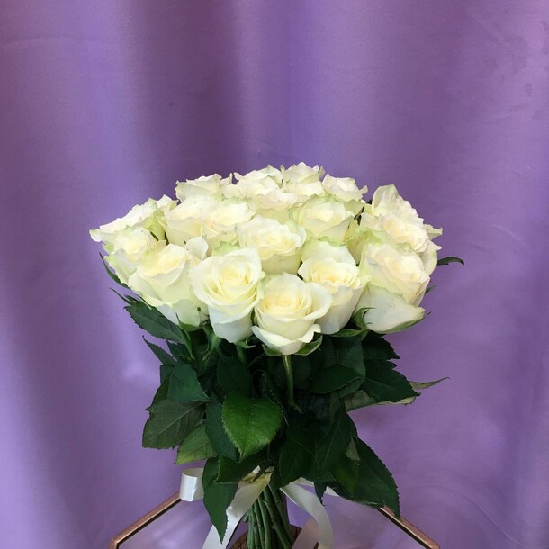 25  кенийских роз, артикул F1367169 - 3950 рублей, доставка по городу. Flawery - доставка цветов