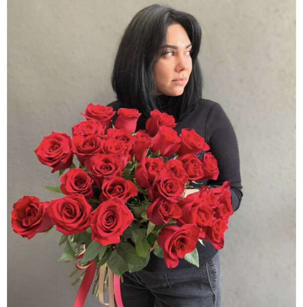 29 роз 80 см, артикул F1157533 - 15500 рублей, доставка по городу. Flawery - доставка цветов