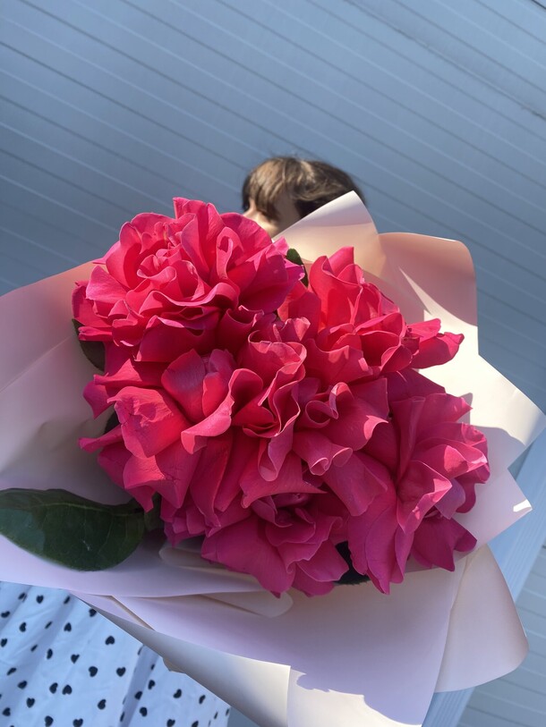 Букет французских роз, артикул F1200160 - 4246 рублей, доставка по городу. Flawery - доставка цветов