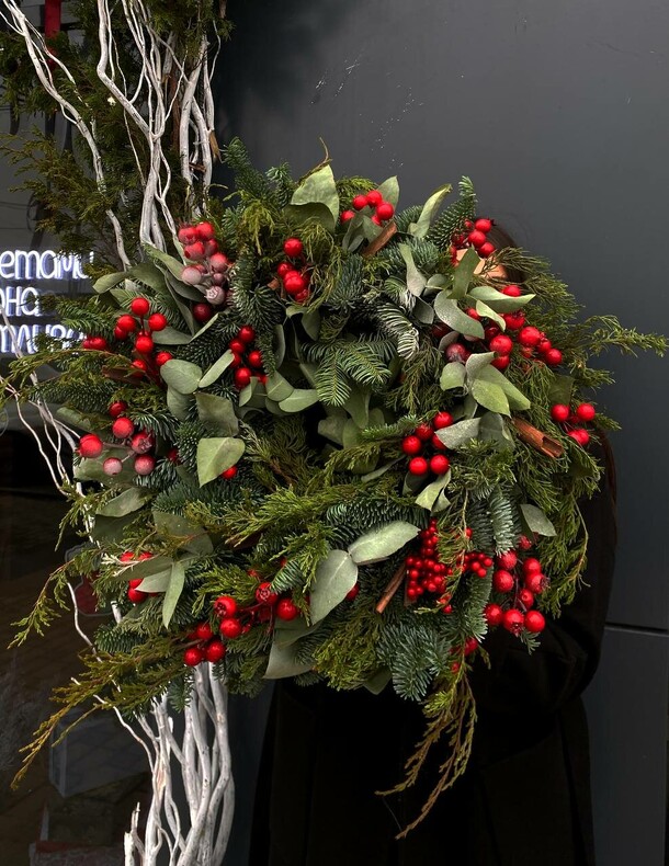 Новогодний венок l, артикул F1237379 - 5500 рублей, доставка по городу. Flawery - доставка цветов