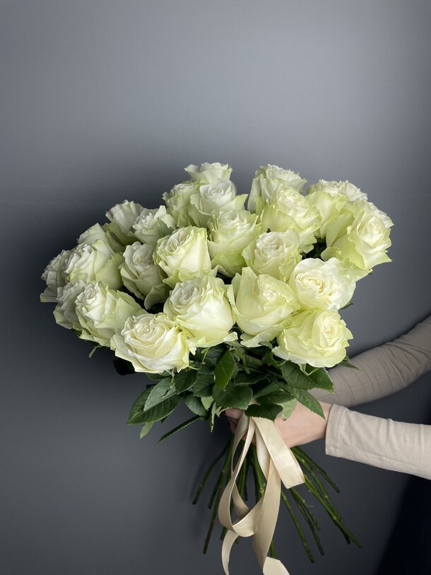 Роза 25 штук, артикул F1259473 - 12019 рублей, доставка по городу. Flawery - доставка цветов