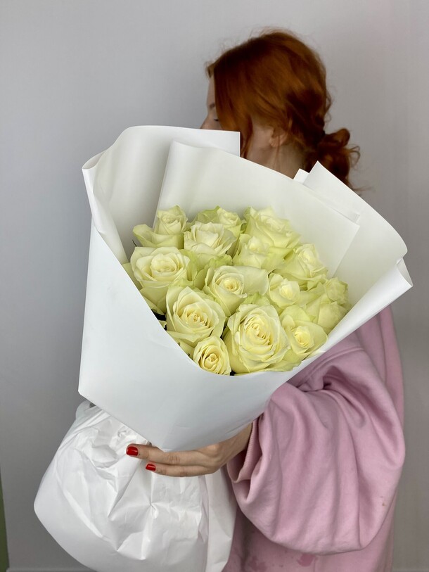 15 кенийских роз, артикул F1284443 - 4750 рублей, доставка по городу. Flawery - доставка цветов