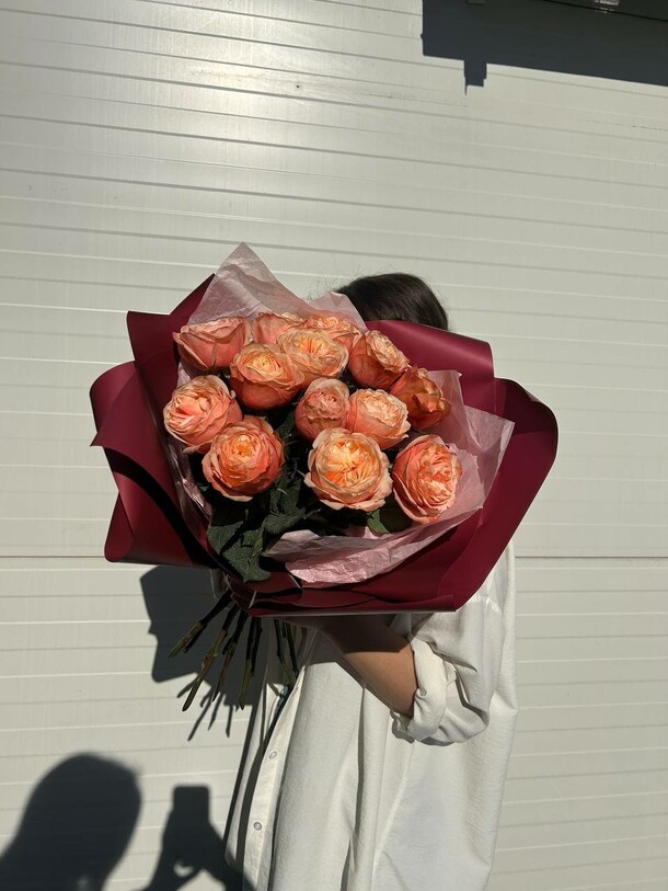 Букет из 13 роз кахала, артикул F1376509 - 6250 рублей, доставка по городу. Flawery - доставка цветов