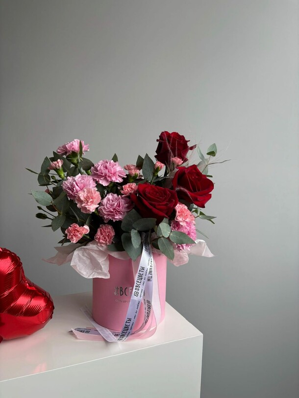 Композиция вишня-малина, артикул F1378833 - 5840 рублей, доставка по городу. Flawery - доставка цветов