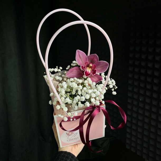Сумочка с орхидеей «для неё», артикул F1159289 - 1250 рублей, доставка по городу. Flawery - доставка цветов