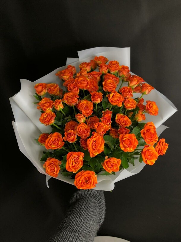 Розы кустовые для мамы «самой любимой», артикул F1346603 - 3990 рублей, доставка по городу. Flawery - доставка цветов