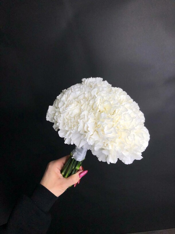 Букет невесты с диантусами, артикул F1363888 - 3950 рублей, доставка по городу. Flawery - доставка цветов