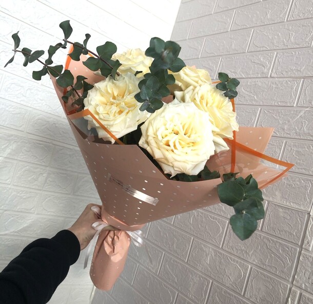 Букет из роз, артикул F1289372 - 3993 рублей, доставка по городу. Flawery - доставка цветов