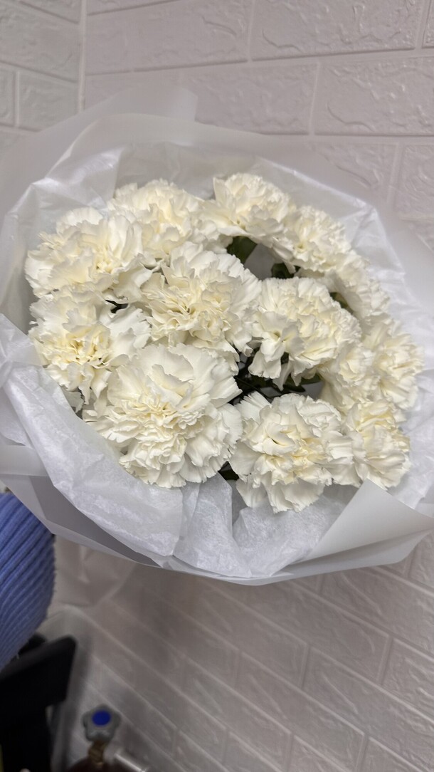 Белоснежка, артикул F1369697 - 4114 рублей, доставка по городу. Flawery - доставка цветов