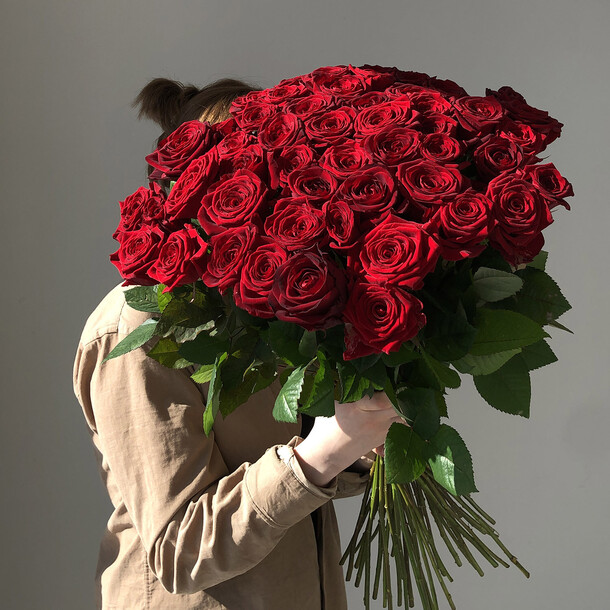 51 красная роза премиум, артикул F1291588 - 23100 рублей, доставка по городу. Flawery - доставка цветов