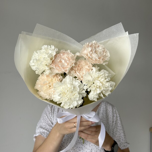 Нежный микс-букет диантусов, артикул F1294892 - 1890 рублей, доставка по городу. Flawery - доставка цветов