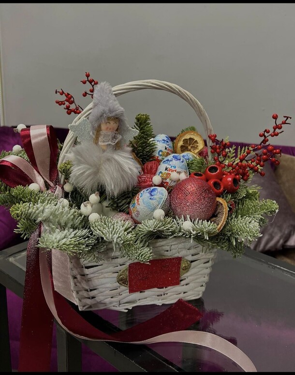 Новогодняя фея, артикул F1233503 - 8500 рублей, доставка по городу. Flawery - доставка цветов