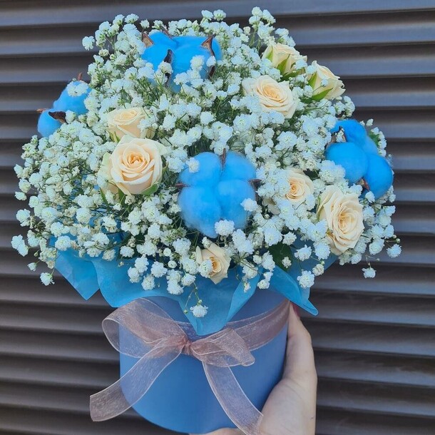 Гипсофила и розы "свежесть", артикул F1166628 - 4868 рублей, доставка по городу. Flawery - доставка цветов