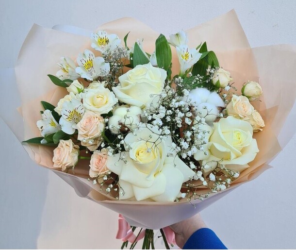 Букет "персиковый джем", артикул F1167762 - 4345 рублей, доставка по городу. Flawery - доставка цветов