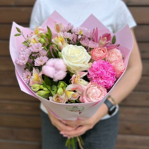 Букет цветочная поэзия, артикул F1203286 - 3300 рублей, доставка по городу. Flawery - доставка цветов