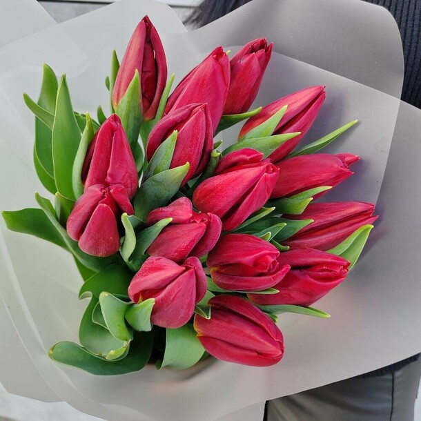 Букет красных тюльпан., артикул F1261774 - 3000 рублей, доставка по городу. Flawery - доставка цветов