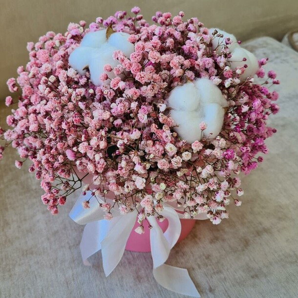 Композиция "гипсофила и хлопок", артикул F1275083 - 2970 рублей, доставка по городу. Flawery - доставка цветов