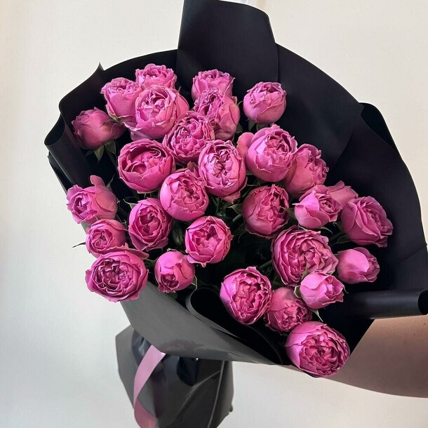 Нежнейшие мисти в строгом черном, артикул F1332663 - 5830 рублей, доставка по городу. Flawery - доставка цветов