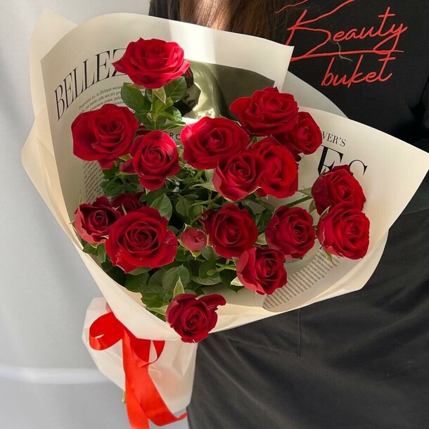 Букет из кустовых роз "аромат любви", артикул F1406113 - 2310 рублей, доставка по городу. Flawery - доставка цветов