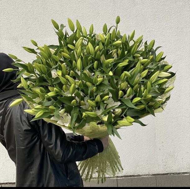 Водяная лилия, артикул F1108543 - 33638 рублей, доставка по городу. Flawery - доставка цветов