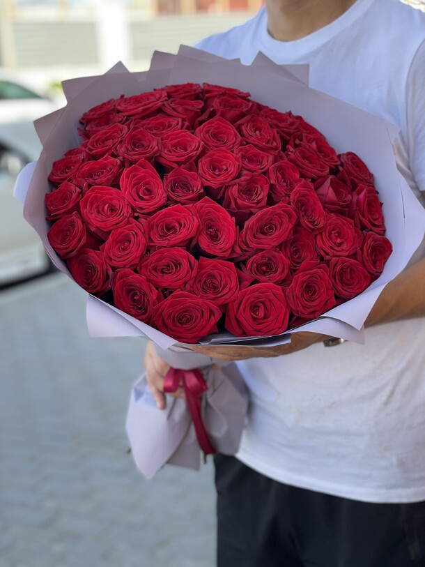 Красная роза-51, артикул F1124748 - 11725 рублей, доставка по городу. Flawery - доставка цветов