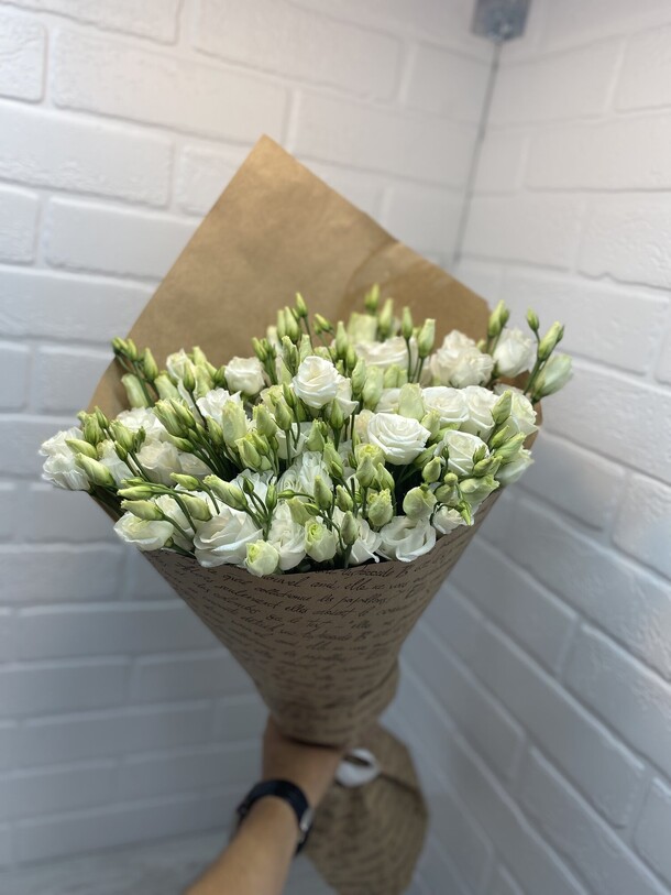 Эустома белая-11, артикул F1125638 - 6049 рублей, доставка по городу. Flawery - доставка цветов