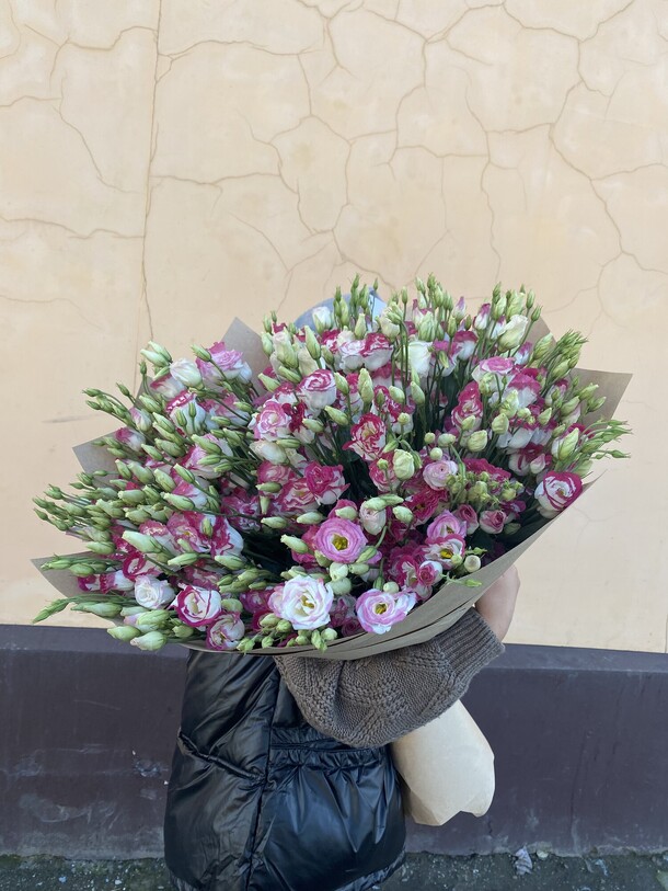 Эустома 25 штук, артикул F1148791 - 14640 рублей, доставка по городу. Flawery - доставка цветов