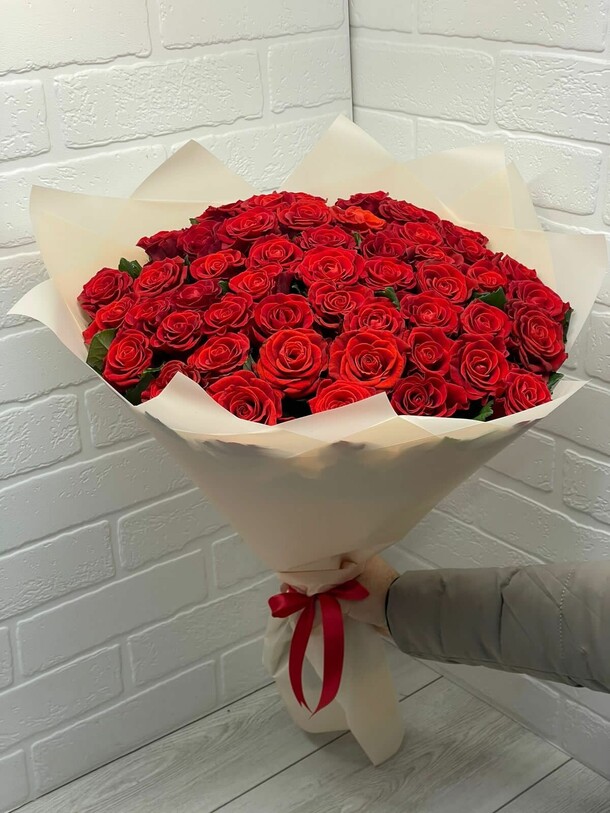 Красная шапочка, артикул F1160949 - 12883 рублей, доставка по городу. Flawery - доставка цветов