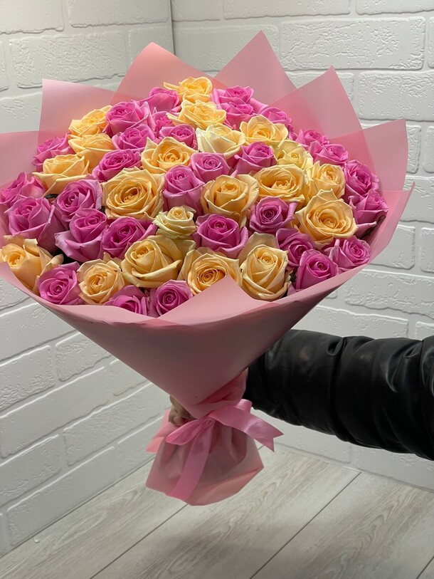 Пронзительный взгляд, артикул F1165045 - 25999 рублей, доставка по городу. Flawery - доставка цветов