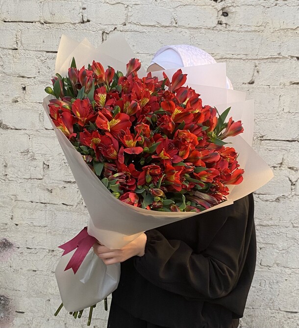 Альстромерия красная, артикул F1190138 - 5000 рублей, доставка по городу. Flawery - доставка цветов