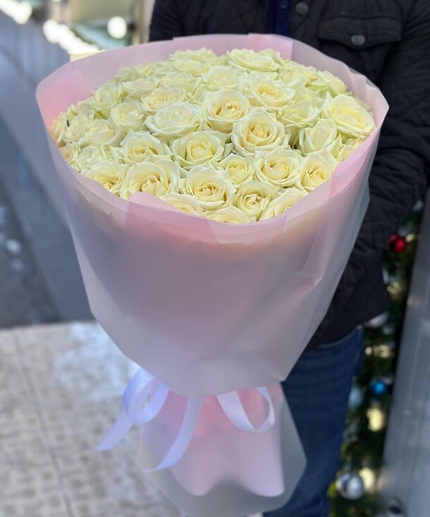 Роза аваланж 31, артикул F1193178 - 8520 рублей, доставка по городу. Flawery - доставка цветов