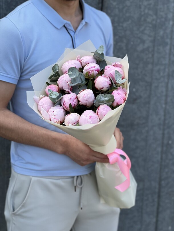 Нежный поцелуй, артикул F1196961 - 15609 рублей, доставка по городу. Flawery - доставка цветов