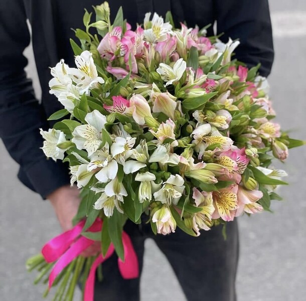 Альстромерия микс 29, артикул F1201625 - 7876 рублей, доставка по городу. Flawery - доставка цветов