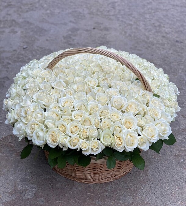 Чистые чувства 🤍, артикул F1209969 - 41697 рублей, доставка по городу. Flawery - доставка цветов