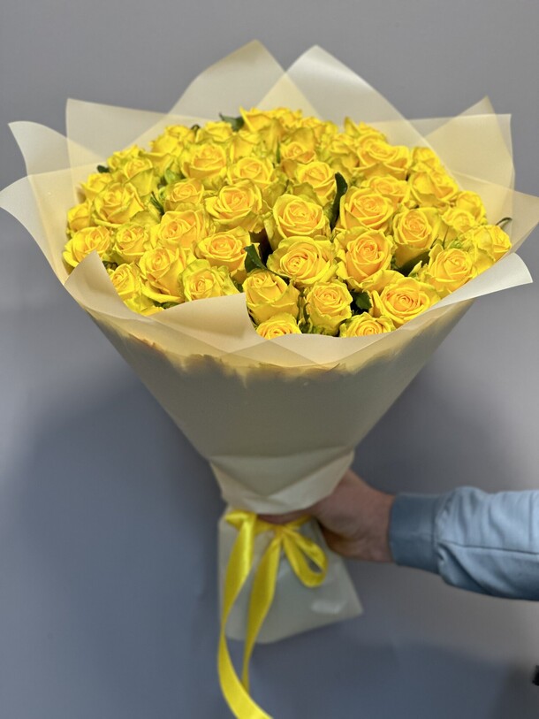 Роза 51, артикул F1229324 - 15706 рублей, доставка по городу. Flawery - доставка цветов