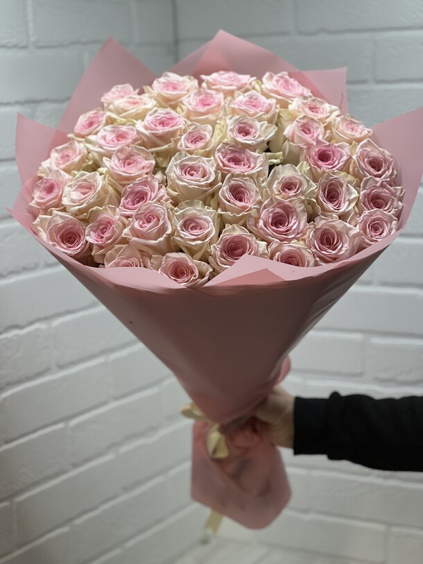 Роза уайт охара, артикул F1231144 - 27999 рублей, доставка по городу. Flawery - доставка цветов