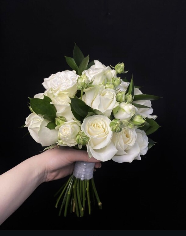 Свадебный букет из розы, артикул F1331460 - 6890 рублей, доставка по городу. Flawery - доставка цветов