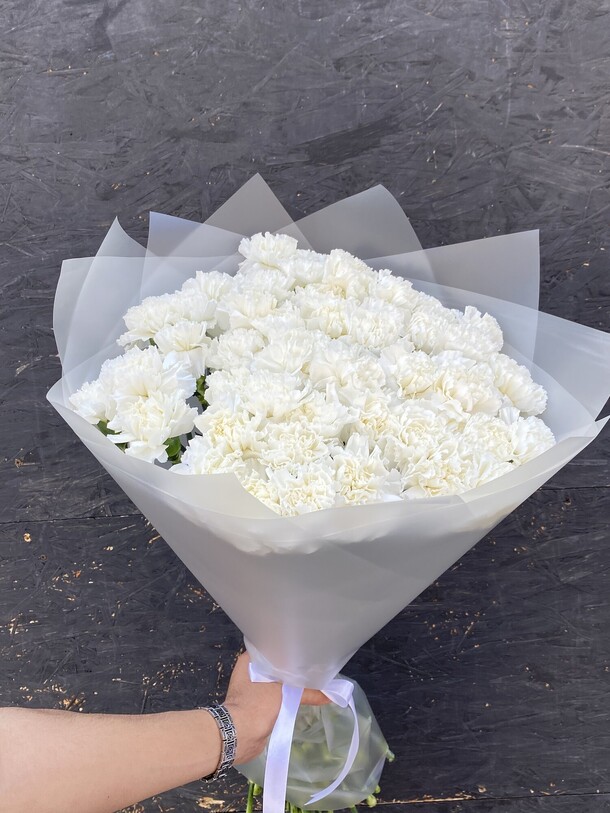 Гвоздика белая, артикул F1371358 - 10452 рублей, доставка по городу. Flawery - доставка цветов