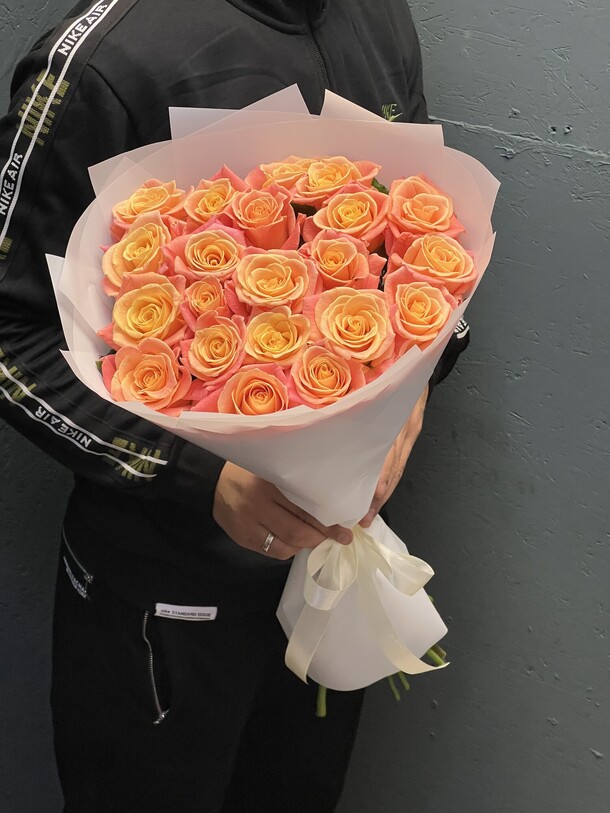 Роза мисс пигги 21, артикул F1372997 - 5500 рублей, доставка по городу. Flawery - доставка цветов