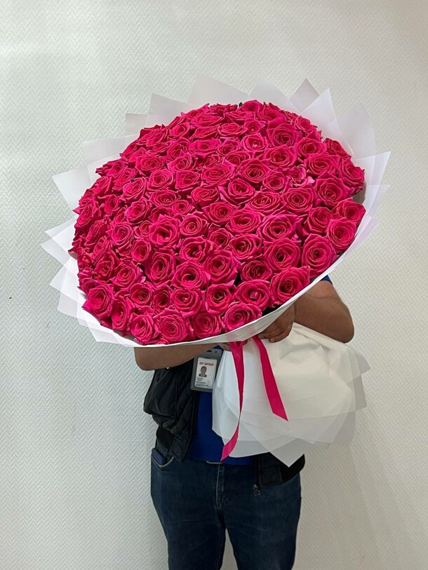 101 малиновых роз, артикул F1455813 - 26983 рублей, доставка по городу. Flawery - доставка цветов
