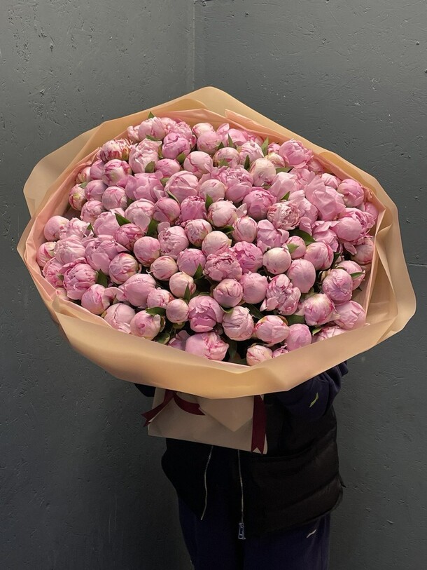 101 пионовая симфония, артикул F1457675 - 118096 рублей, доставка по городу. Flawery - доставка цветов