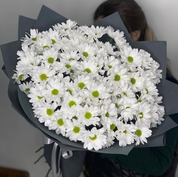Хризантема белая, артикул F1474706 - 7890 рублей, доставка по городу. Flawery - доставка цветов