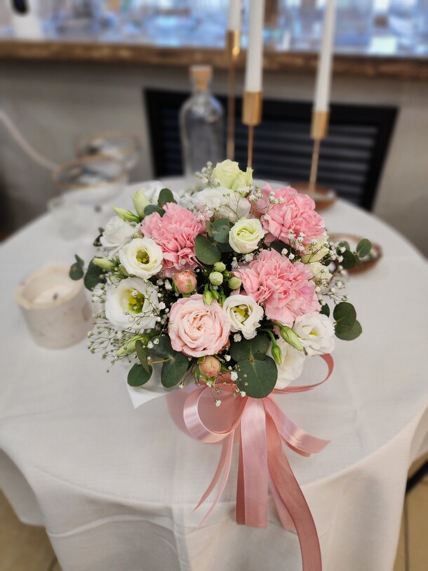 Нежная композиция, артикул F1291489 - 4659 рублей, доставка по городу. Flawery - доставка цветов