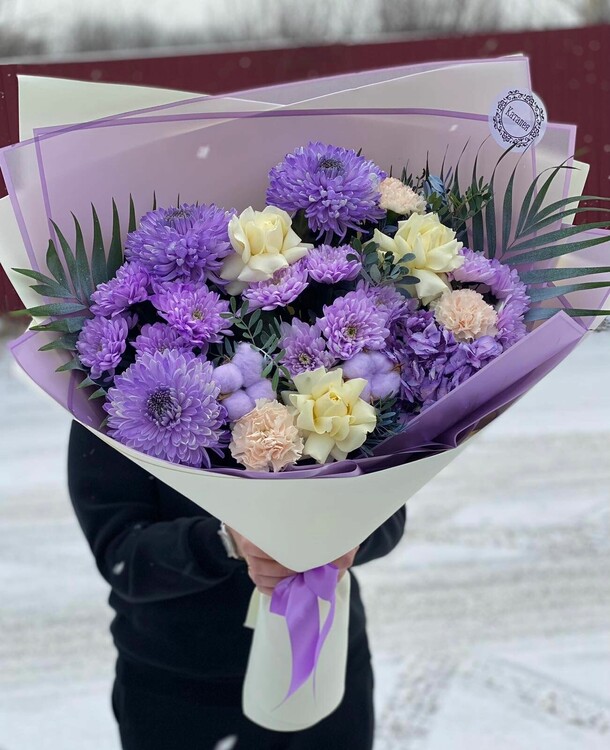 Букет из микс цветов, артикул F1168205 - 6256 рублей, доставка по городу. Flawery - доставка цветов