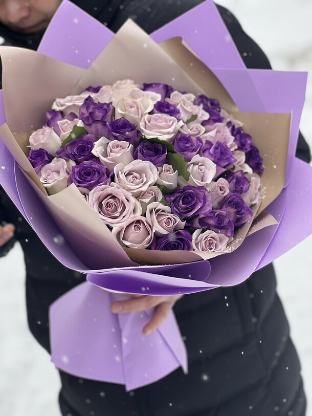 51 импортная роза, артикул F1173146 - 12870 рублей, доставка по городу. Flawery - доставка цветов